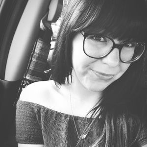 Meet your Posher, Alexandra